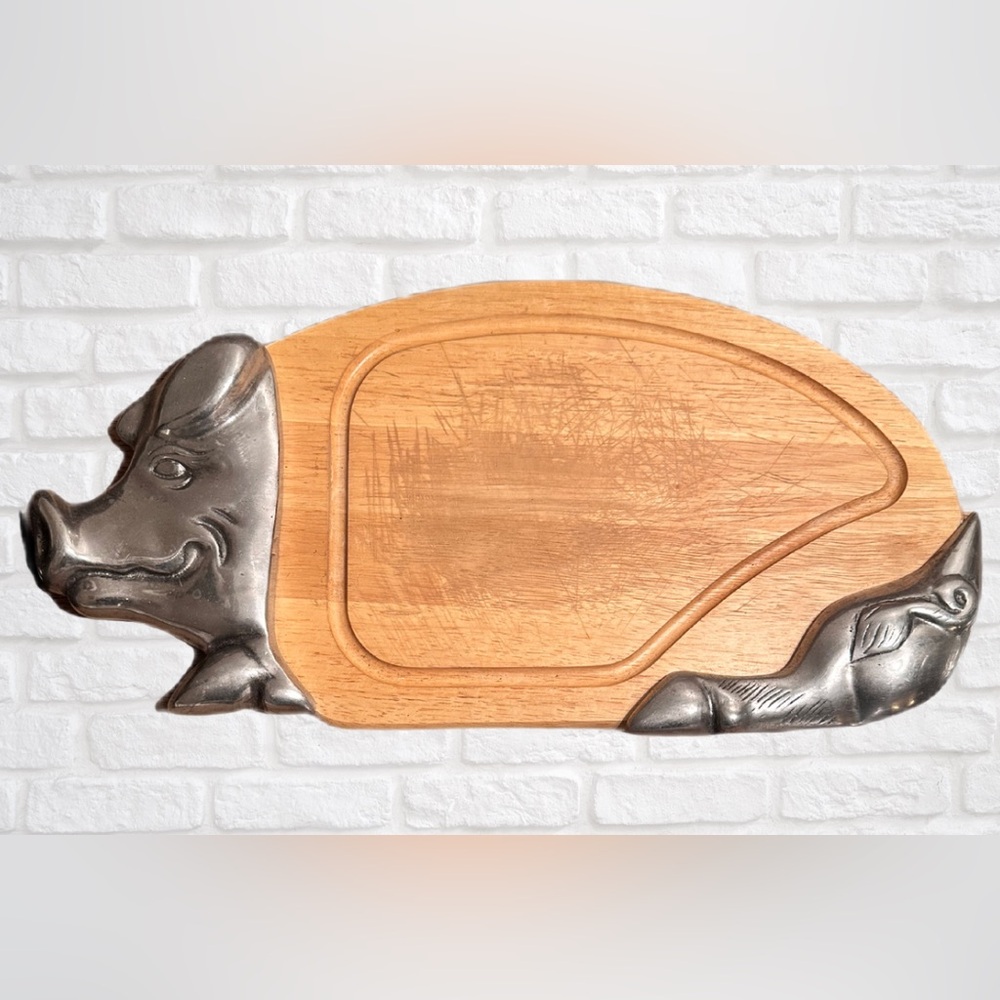 Pig Shaped Wooden Cutting Board Charcuterie Metal Farmhouse Kitchen Decor - Picture 3 of 16